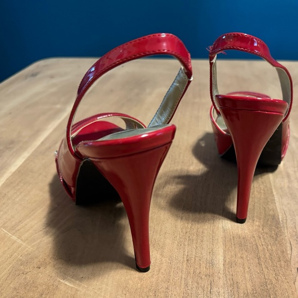 Guess red stilettos size 10 gorgeous! - Picture 2 of 4